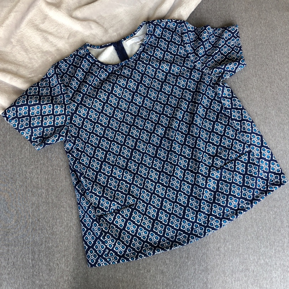 Piperlime patterned top